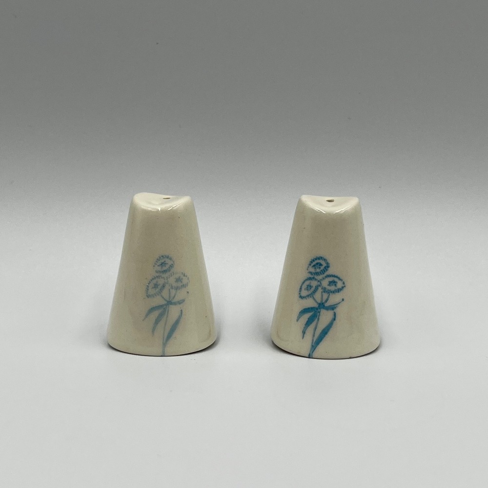 Royal China USA Stetson Homer Laughlin Royal Maytime Mini Salt Pepper Shakers